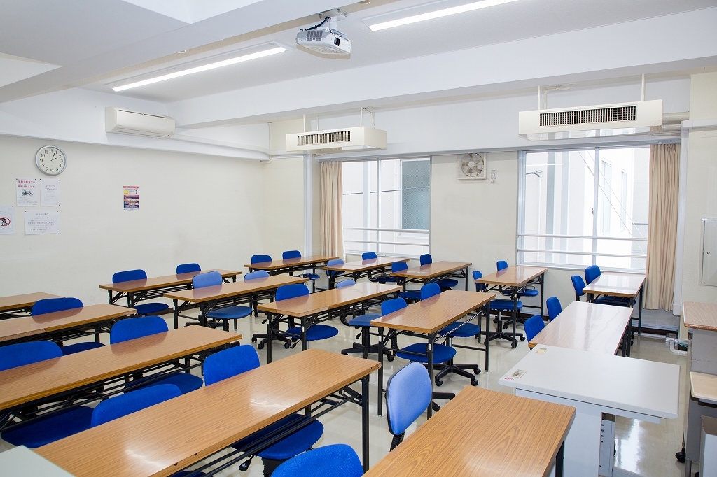 専門学校飛騨国際工芸学園